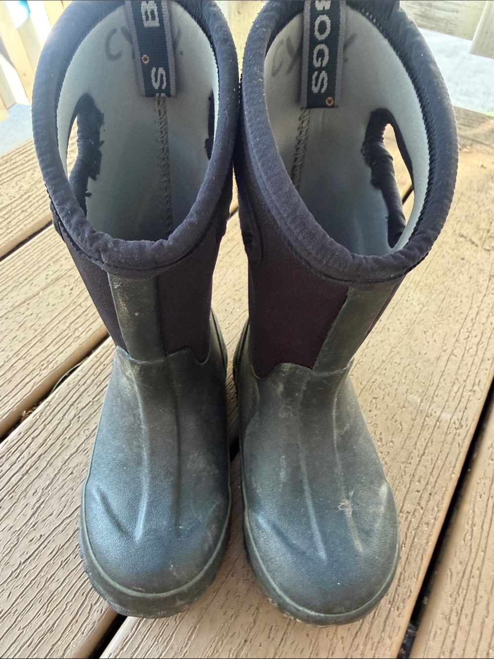 Bogs Kids Black and Gray Waterproof Rain/snow Boots (size 11)